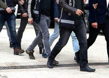 İzmir’de FETÖ operasyonu: 84 şüpheliye gözaltı kararı