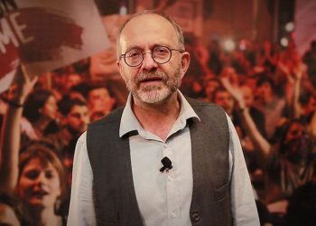 Kemal Okuyan’dan aşı patenti açıklaması: İnsanlık bir avuç ilaç tekelinin oyuncağı olmuş