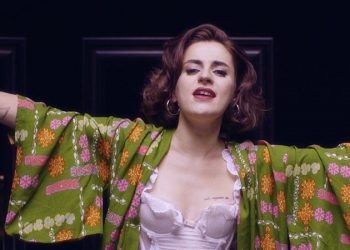 Ceylan Ertem isyan etti: 1 sene daha bu şekilde yaşayamam