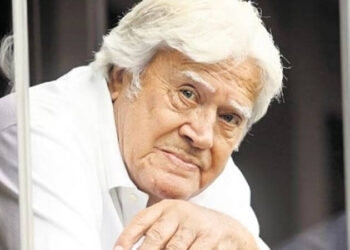 Cüneyt Arkın: Önüme artık yemek koydular