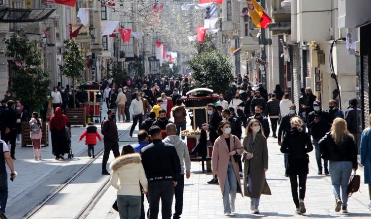 İstiklal Caddesi ve Beşiktaş’ta turist yoğunluğu