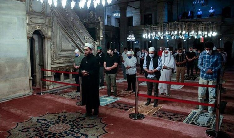 Soylu açıkladı…. Tam kapanmada camilere gidilebilecek mi?