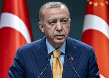 “Erdoğan’dan çıt çıkmıyor”