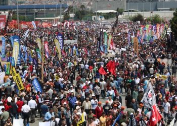 Lebalep kongreleri görmeyen valilikler 1 Mayıs’ı ’salgın’ gerekçesiyle yasaklıyor!