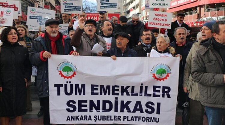 Emekli Sendikaları 30 Nisan’da kapatılmak isteniyor.