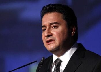Babacan’dan deve kuşu paylaşımı: Yetkililerin harekete geçmesi için daha ne olması gerekiyor?
