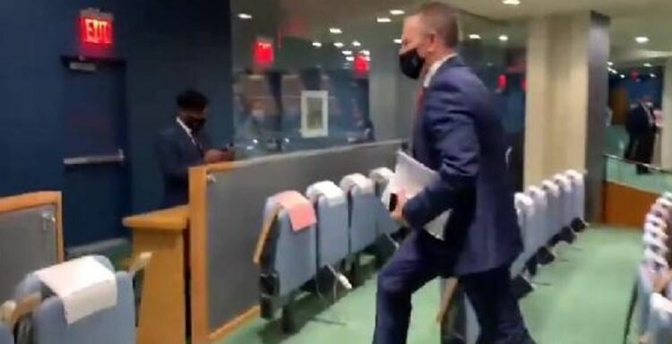 Filistin’in Büyükelçisi konuştu, İsrail Büyükelçisi salonu terk etti