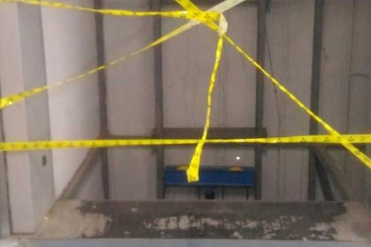 Esenyurt’ta asansör boşluğuna düşen kurye yaşamını yitirdi