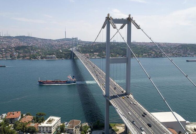 Cumhurbaşkanı kararı: Ramazan Bayramı’nda köprü ve otoyollar ücretsiz olacak
