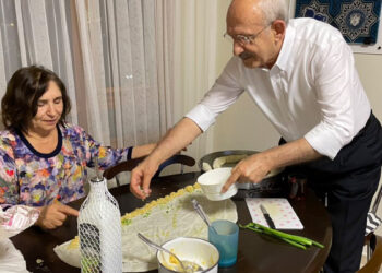 Kılıçdaroğlu, bayram için mutfağa girdi