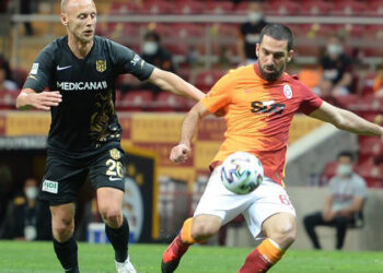 Arda Turan: Kimi Fatih Terim, kimi Galatasaray düşmanı