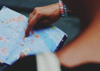 Pandemide yalnız bırakılan binlerce turist rehberi destek istiyor