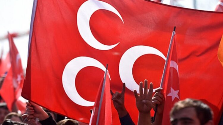 MHP’li Semih Yalçın hedef gösterdi, hedef gösterilen isimler ayağa kalktı