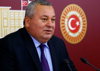 Cemal Enginyurt’tan AA muhabirinin Süleyman Soylu sorusuna: Testi tam ortadan yarıldı