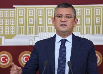 Özgür Özel’den Devlet Bahçeli’ye: Mafya liderlerinin videoları birilerinin kimyalarını bozdu