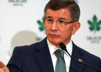 Ahmet Davutoğlu: İçişleri Bakanı istifa etmeyi beceremiyor, görevden alınmalı