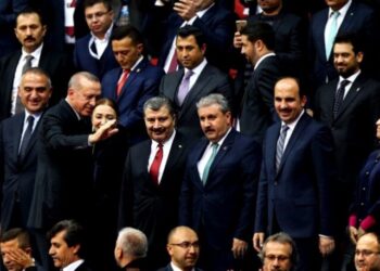Erdoğan ve Fahrettin Koca fena kapıştı: Kabine revizyonu yolda!