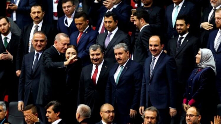Erdoğan ve Fahrettin Koca fena kapıştı: Kabine revizyonu yolda!
