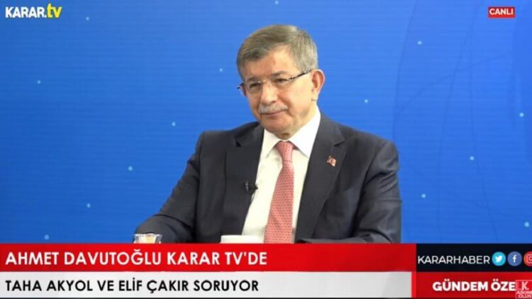 Davutoğlu: Erdoğan yaptığı hatalarla insanları dinden soğuttu