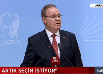 Faik Öztrak: Bekçiler, polisler camiyi basmış, biber gazı sıkıyor! Burası işgal altındaki Kudüs mü?