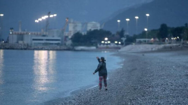 Hıdrellez yasakları unutturdu: Denize dilek akını