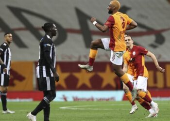 Galatasaray sahasında lider Beşiktaş’ı 3’ledi! Puan farkı 3’e indi