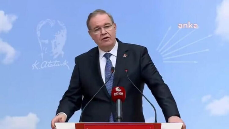 Faik Öztrak’tan Ruhsar Pekcan tepkisi: Kümes tilkiye emanet ediliyor