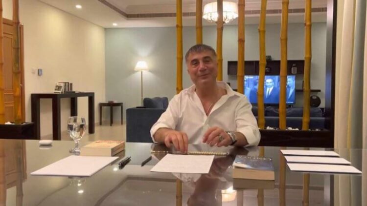 Sedat Peker ‘AKP’li bir vekilin ricasıyla Hürriyet’i bastırdım’ demişti: Oklar kimi gösteriyor?