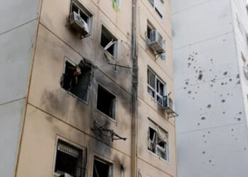 İsrail, Gazze’de sivillere ait binayı vurdu: Ölü sayısı 25’e yükseldi