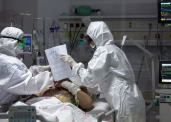 Hemşireler isyan etti: ‘Minnettarız’ sözlerine inanmıyoruz, haklarımızı istiyoruz