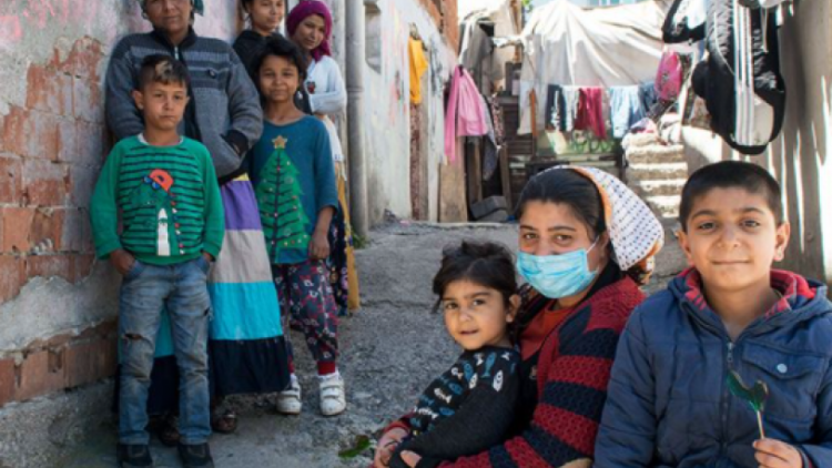 17 günlük kapanma Roman vatandaşları vurdu