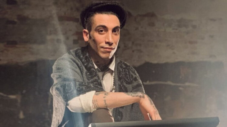 Can Bonomo çileden çıktı: Bu dünyanın problemi sizin eğitimsiz, cahil ve ırkçı olmanız