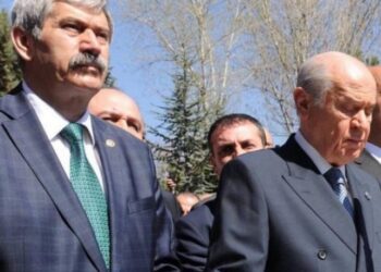 Bir zamanlar en yakınıydı: Bahçeli’nin fişini çektiği isim, AKP’ye ateş püskürdü!