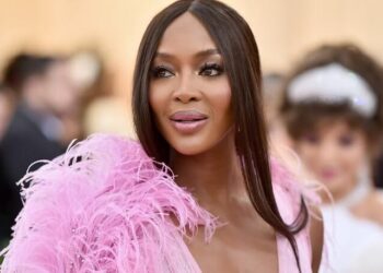 50 yaşındaki Naomi Campbell anne oldu