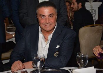 Kılıçlar çekildi: Sedat Peker videoları AKP’yi ikiye böldü, saflar netleşti!
