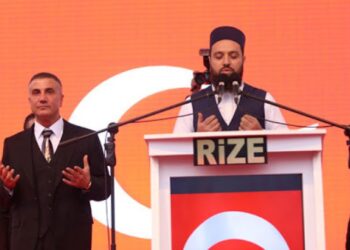 Mitinglerde Sedat Peker’in yanından ayrılmayan tarikatçı kim?