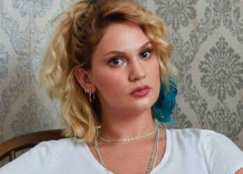 Farah Zeynep Abdullah’tan gizemli hayranına: “Her kimsen…”