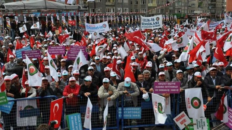 700 bin kamu işçisi taban ücret istiyor