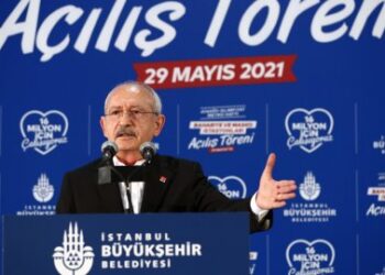 Kılıçdaroğlu’ndan İmamoğlu’na:  “İnandığın yolda devam et; soruşturmalar vız gelir, tırıs gider”