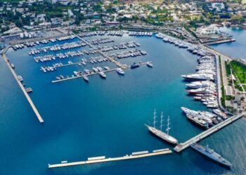 Gündeme bomba gibi düşen marinadan Hürriyet yazarı çıktı