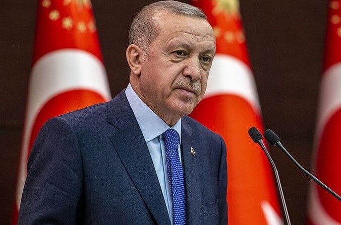 Geniş katılımlı yapılan ankete göre Erdoğan, seçmenini darbe gündemine ikna edemiyor
