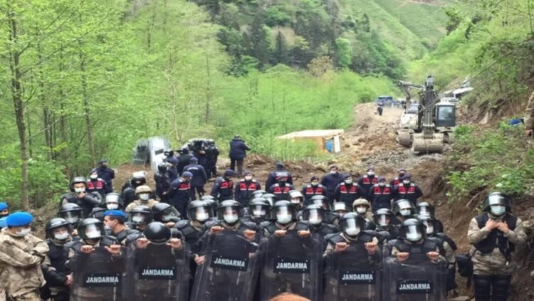870 avukattan Rize Barosu’na çağrı: Yaşamın yanında yer alın