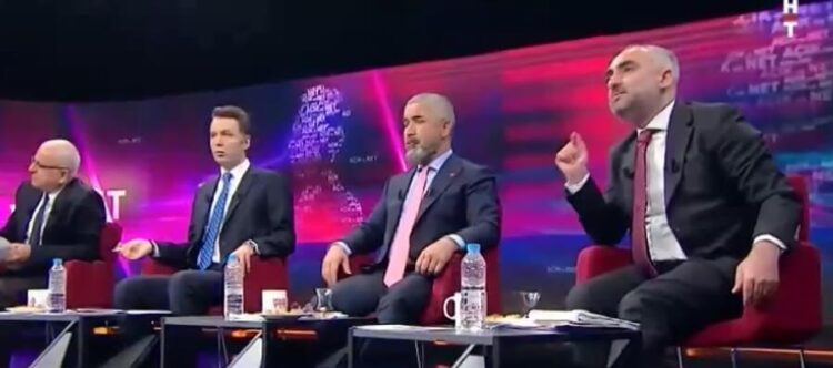 İsmail Saymaz, Metin Külünk ile ilgili 3 defa peş peşe sordu!