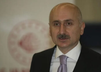 Bakan Karaismailoğlu’na tepki: Cengiz İnşaat CEO’su musun?