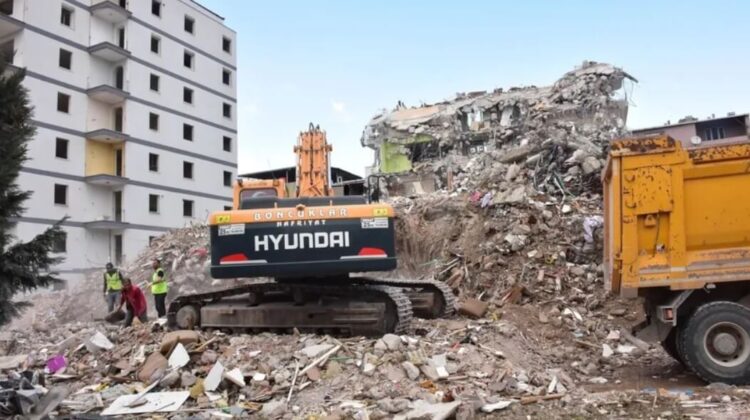 ‘Ev alırken mutfağına, fayansına değil bodrumuna bakın’