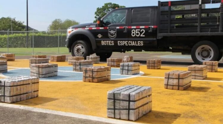 Rotası Mersin Limanı olan 616 paket kokain yüklü gemi Panama’da yakalandı