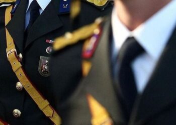 ‘Cüppeli amiral’ soruşturmasının bayram sonuna kalmasına emekli askerler tepki gösterdi