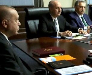Eski AKP’li vekil isim verdi: Sipariş anket