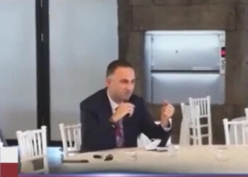 AKP’li meclis üyesi AKP’li başkanın yüzüne sordu: 45 milyon dolar nerede?