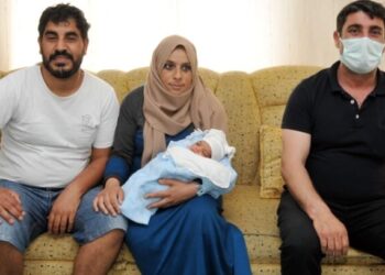 Takside doğum yaptı